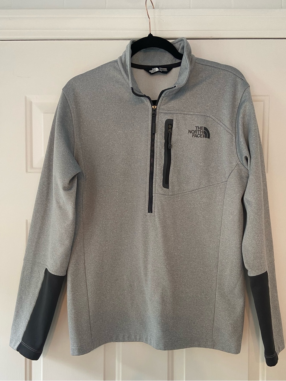 The North Face Light Gray Men's Quarter-Zip Pullover